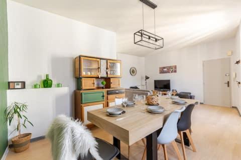 Maison De Ville Avec Garage Et Terrasse Lourdes Kültér fotó