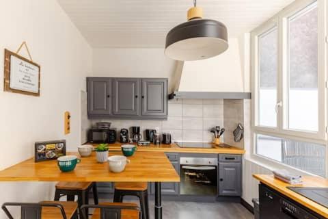 Maison De Ville Avec Garage Et Terrasse Lourdes Kültér fotó